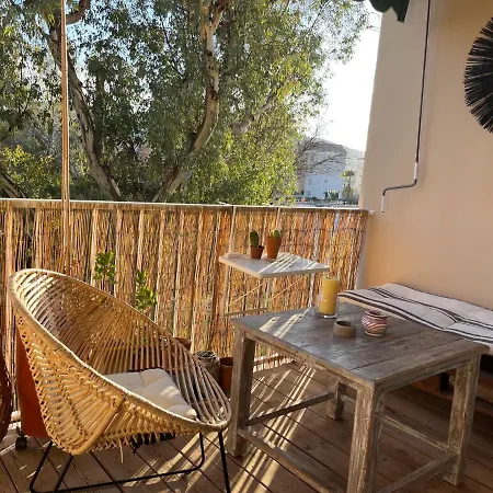 - 2 Chambres 4 Personnes Balcon Parking - Evelyne *