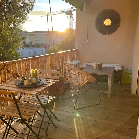 - 2 Chambres 4 Personnes Balcon Parking - Evelyne Апартаменты