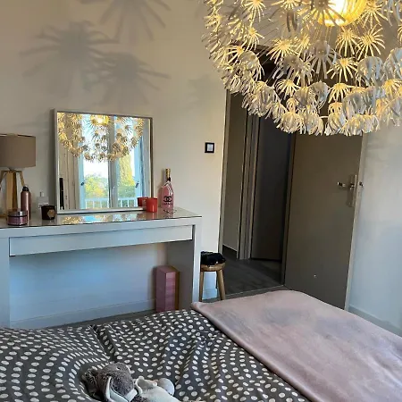 - 2 Chambres 4 Personnes Balcon Parking - Evelyne Йер